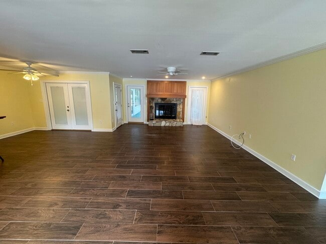 Building Photo - 234 Wava Ave