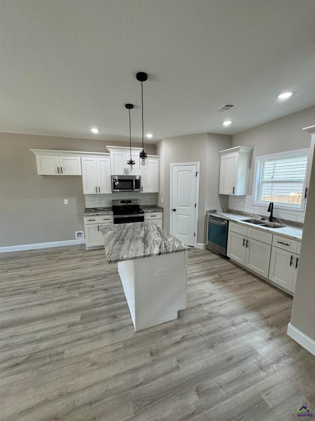 Building Photo - 312 Beau Claire Cir