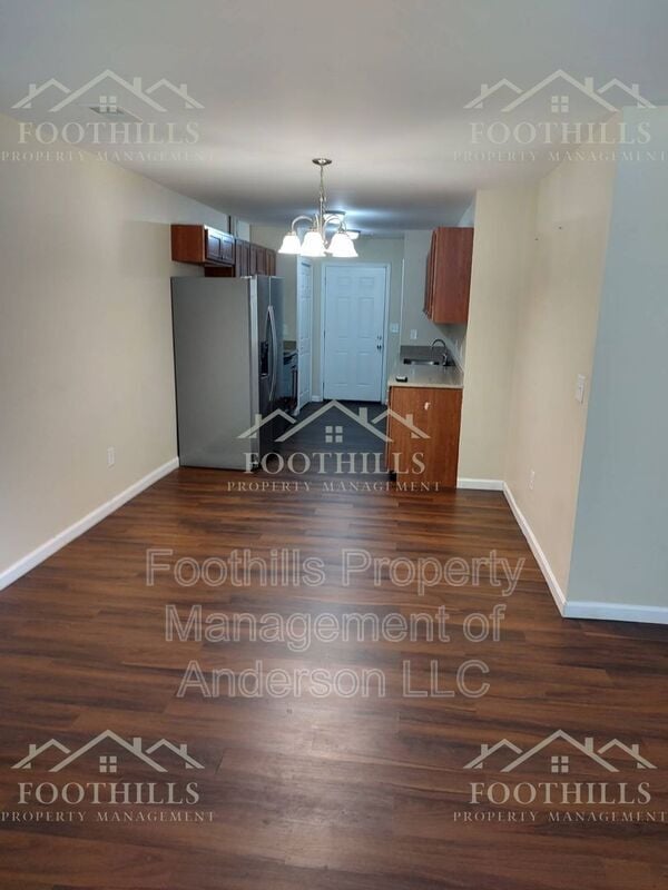 Building Photo - 110 Townsley Ct