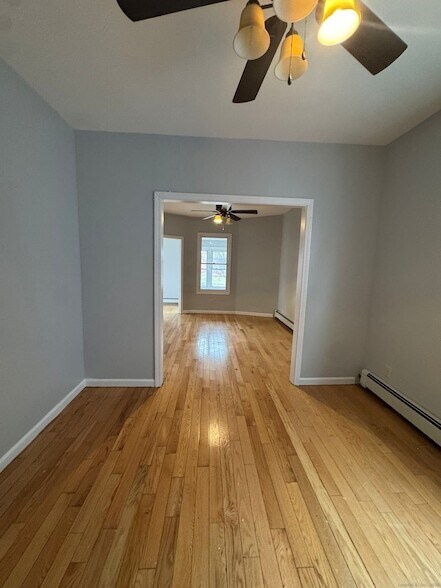 Building Photo - 150 Norman St