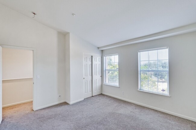 Building Photo - 3013 Goodacre Ct