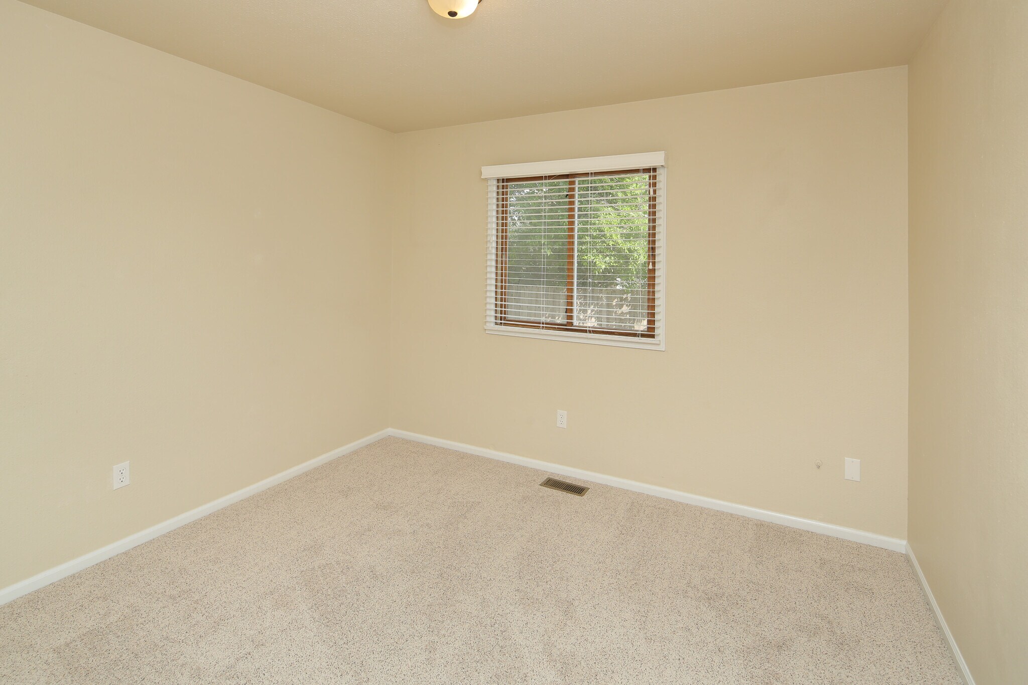 Building Photo - 2455 Sunstone Drive