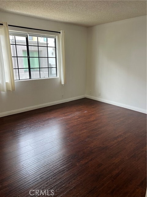 Building Photo - 711 W Duarte Rd