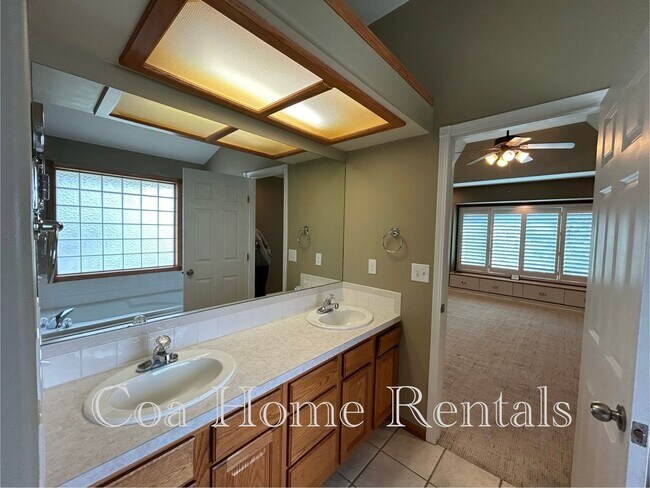 Building Photo - Beautiful Andover Property