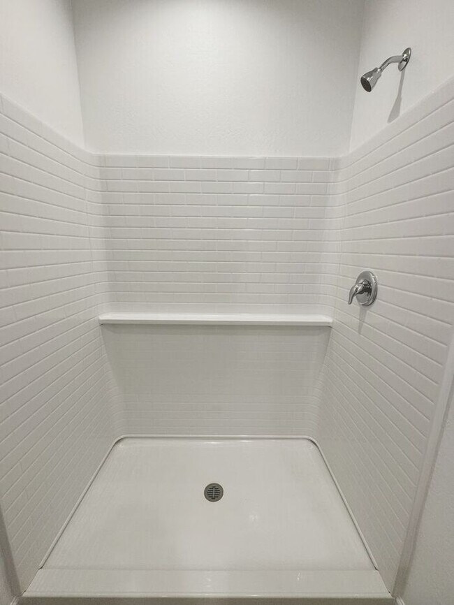 Building Photo - New 3 Bedroom 2 Bath Home at Western Gardens!