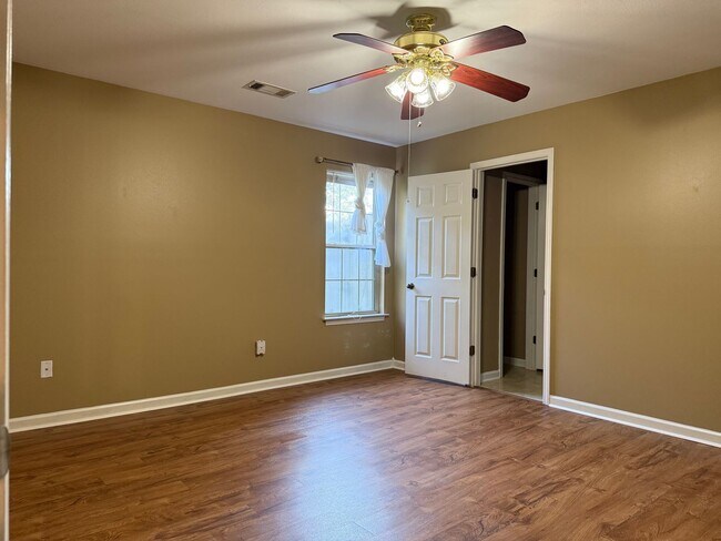 Building Photo - 3704 Chambray Pl