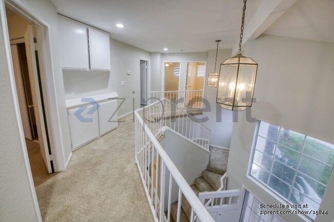 Building Photo - 7855 Green Crest Ct