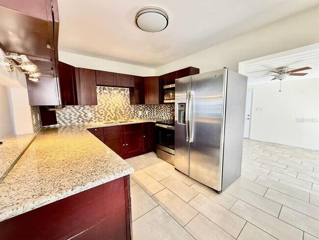 Building Photo - 4109 W Wallace Ave