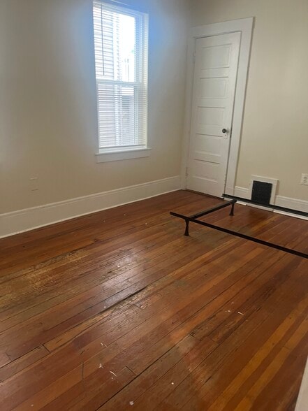 Building Photo - 51 Clark St