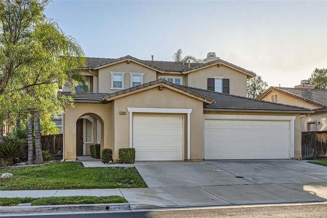Primary Photo - 4 BD/3 Ba Home with Three car attached gar...