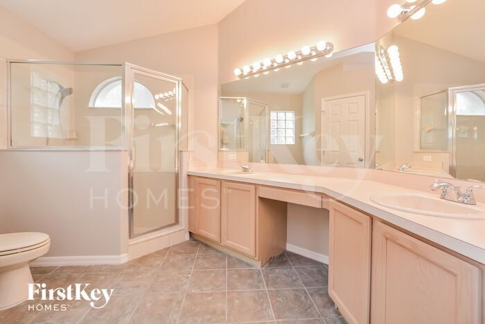 Building Photo - 1019 E Pebble Beach Cir