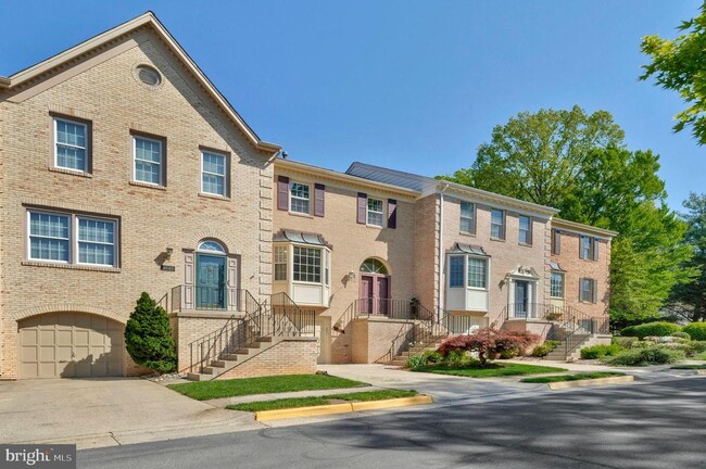 Building Photo - 4638 Luxberry Dr