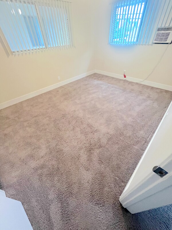 Building Photo - 638 Silverwood Ave