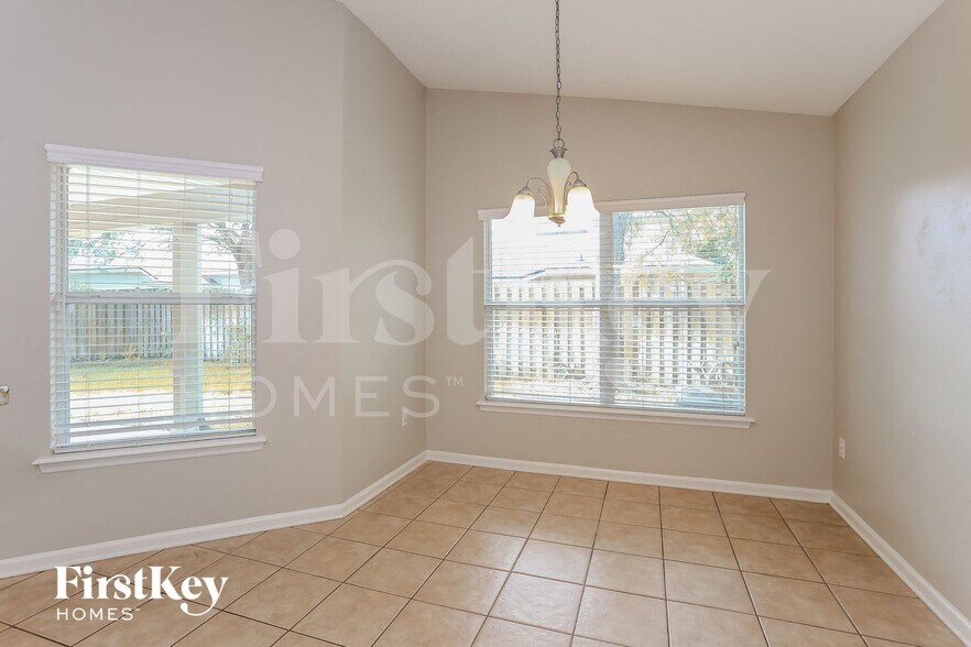 Building Photo - 2308 Aberford Ct