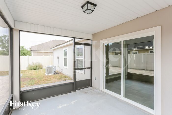 Building Photo - 12556 Itani Wy