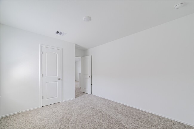 Building Photo - 5619 Simcrest Grove Dr