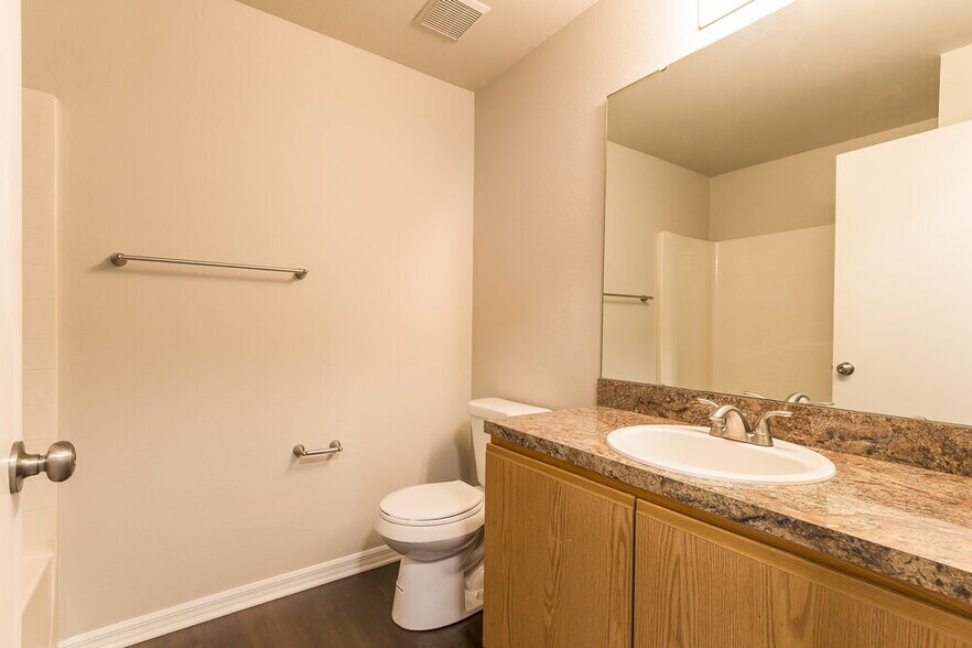 Building Photo - 6748 Ebans Bend