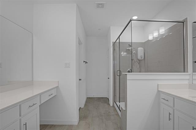 Building Photo - 2720 Parkview Pl