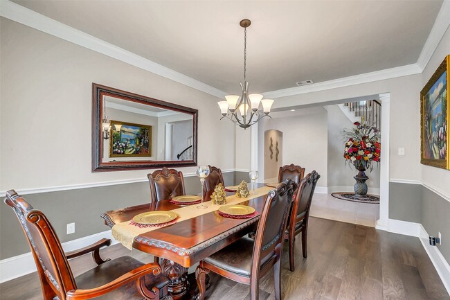 Building Photo - 2610 Orleans Way