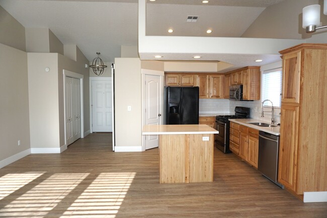 Building Photo - 3-Bedroom  Remodeled Home in Meridian