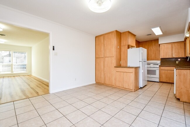 Building Photo - 9534 Kerrwood Ln