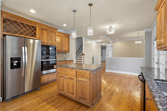 Building Photo - Founders Point