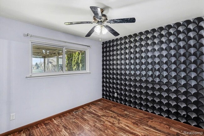 Building Photo - 12260 De Grove Dr