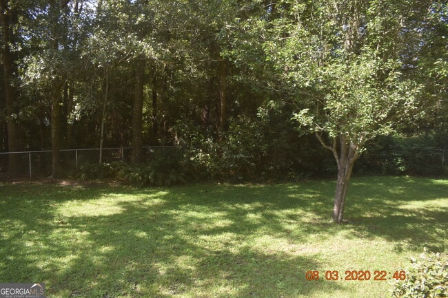 Building Photo - 102 W Grady Ave