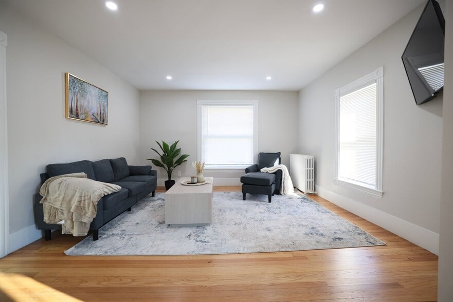 Building Photo - 16 Orange St