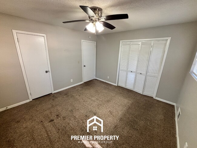 Building Photo - Spacious 3BR Home Near Birmingham w/ Hardwood Floors, Fenced Yard & Garage