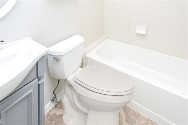 Building Photo - 7212 Blackthorn Dr