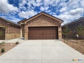 Building Photo - 443 Emma Dr