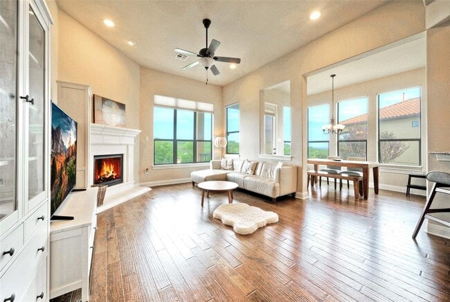 Building Photo - 10920 Bidens Pl