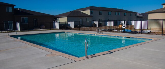 Building Photo - Upscale Tremonton Single Family Home for Rent