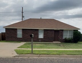 Building Photo - HUD/ PCS ACCEPTED 3 Bedroom 2 Full bathroom