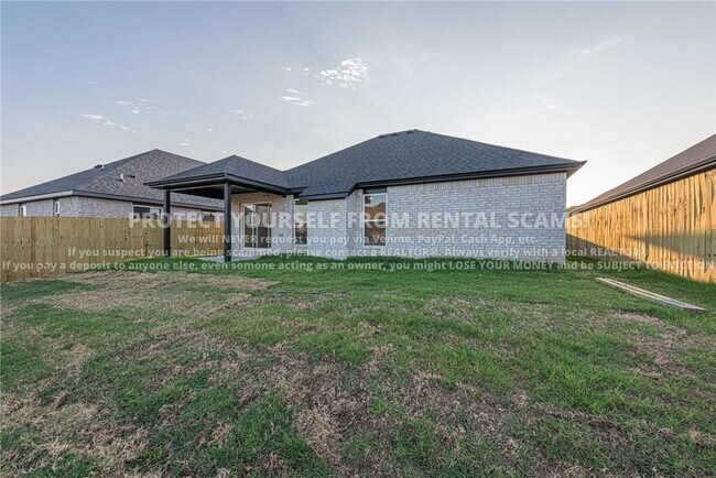 Building Photo - 4189 W Barhem Dr