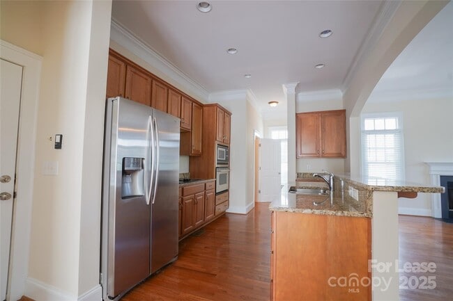 Building Photo - 509 Lees Ct St