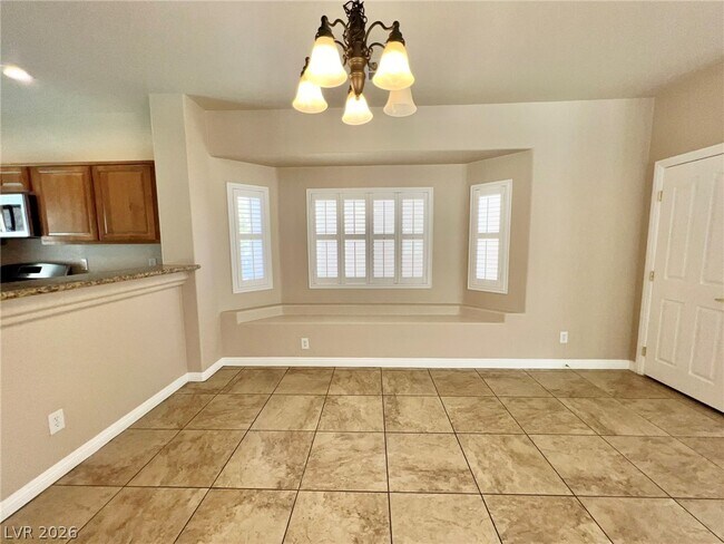 Building Photo - 5014 Tunnel Falls Dr