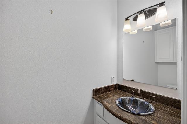 Building Photo - 4405 Wolf Ct