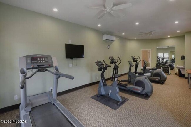 Building Photo - 6651 N Campbell Ave