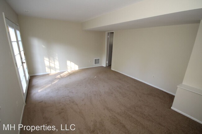 Building Photo - 3 br, 3.5 bath House - 602 Ivy League Lane