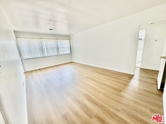 Building Photo - 3713 Selby Ave