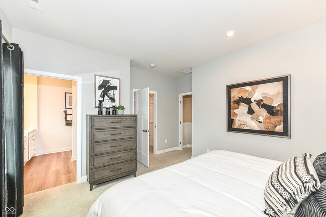 Building Photo - 5985 Rancho Dr