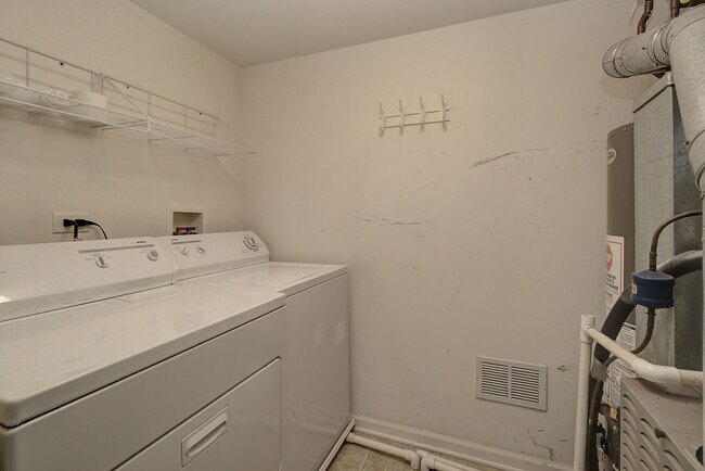 Building Photo - 24415 John Adams Dr