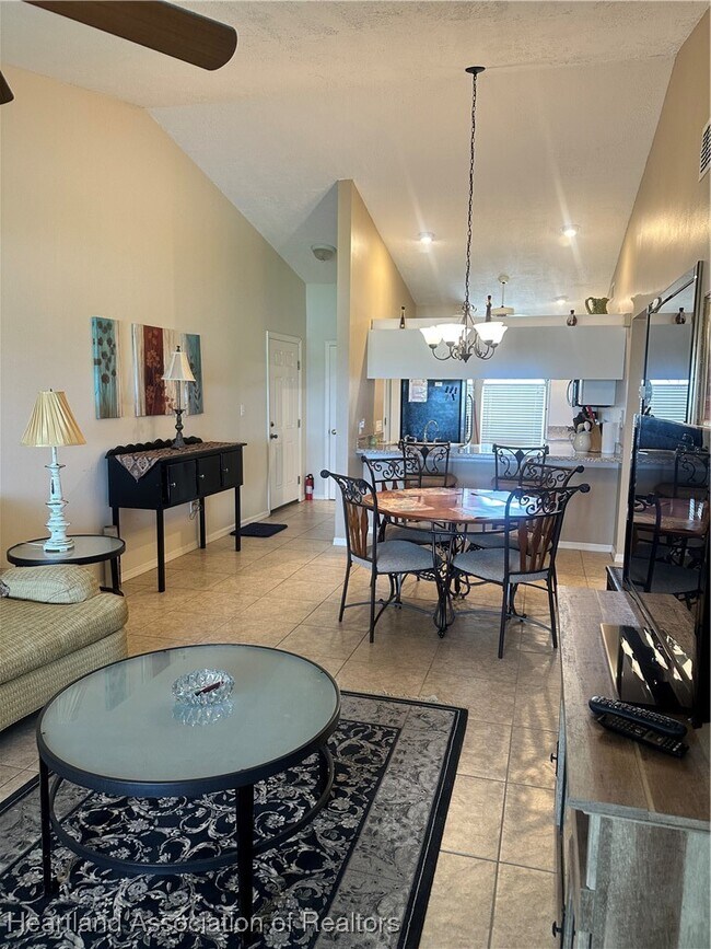 Building Photo - 506 Chelsee Way