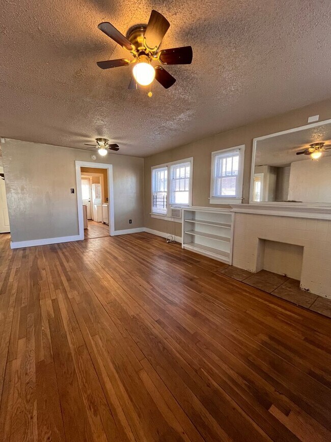 Building Photo - 2121 17th Street