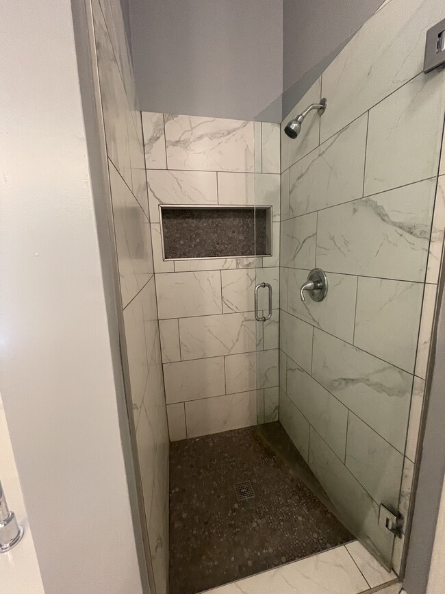 Building Photo - 237 Camden Lake Dr