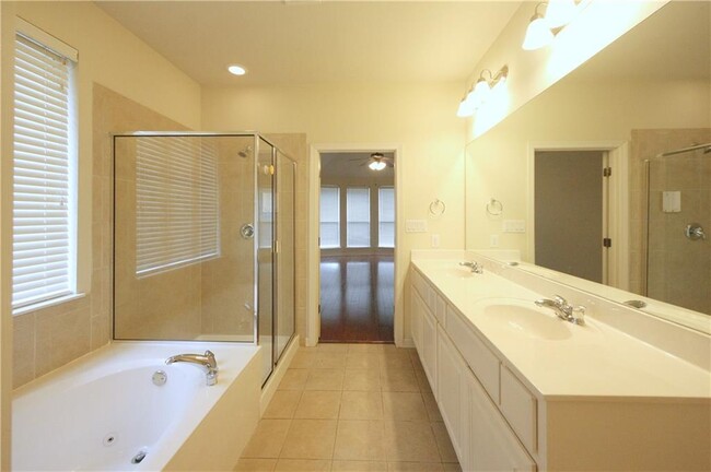Building Photo - 4208 Park Vista Trail