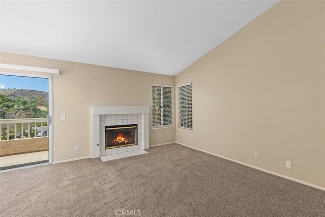 Building Photo - 41 Alondra