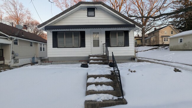 Primary Photo - Welcome to this charming 2-bedroom, 1-bath...